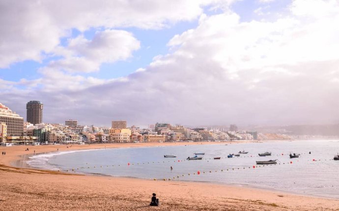 Annual average weather for Playa de Las Canteras, Las Palmas de