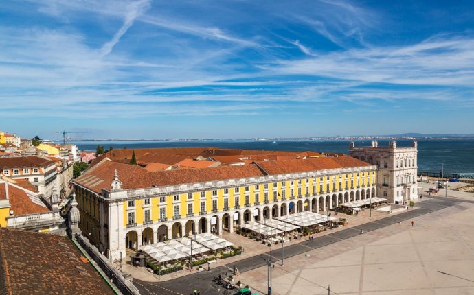 February Weather Averages for Lisbon, Portugal